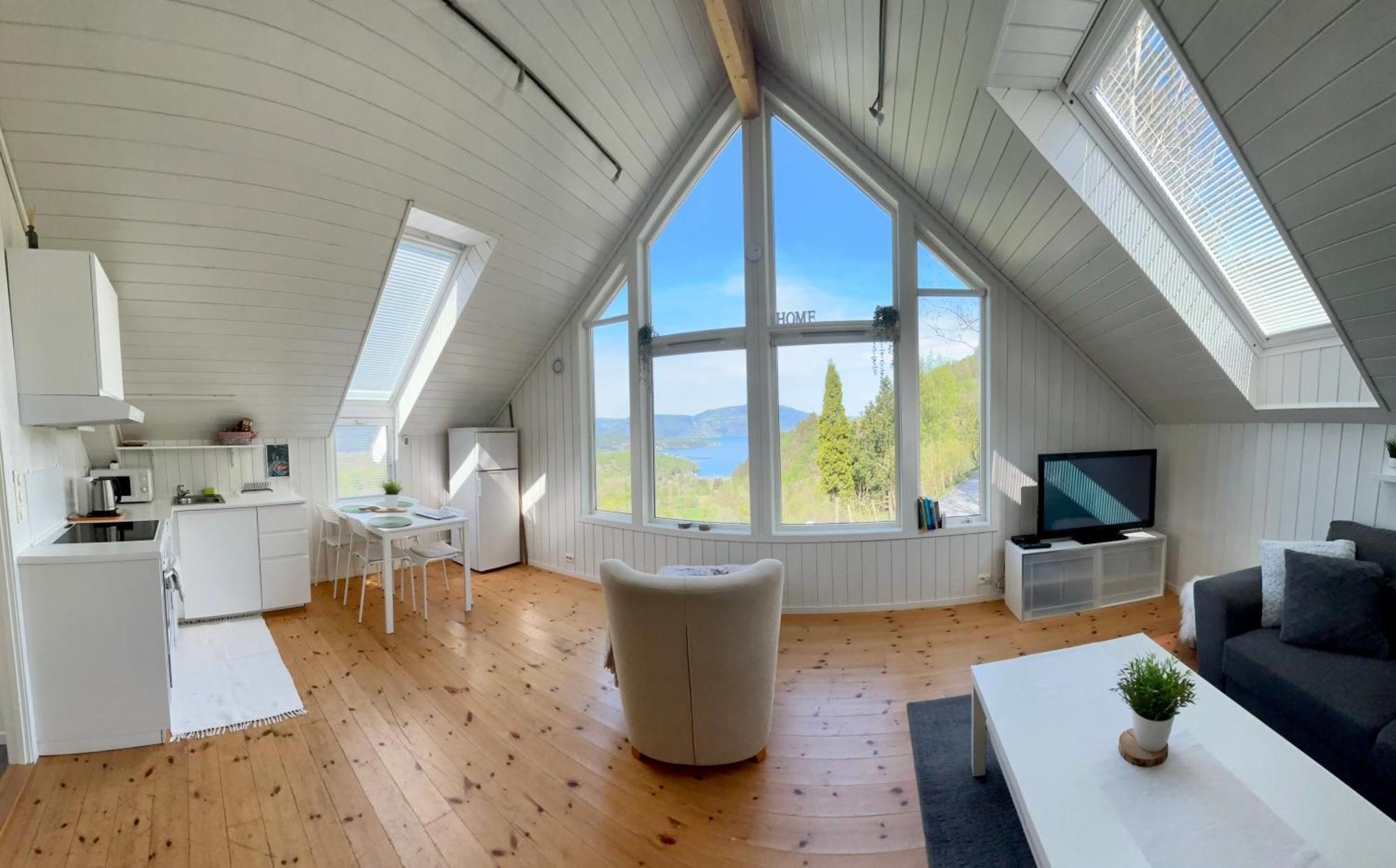 Apartamento Fjord Road Hjelmeland Exterior foto