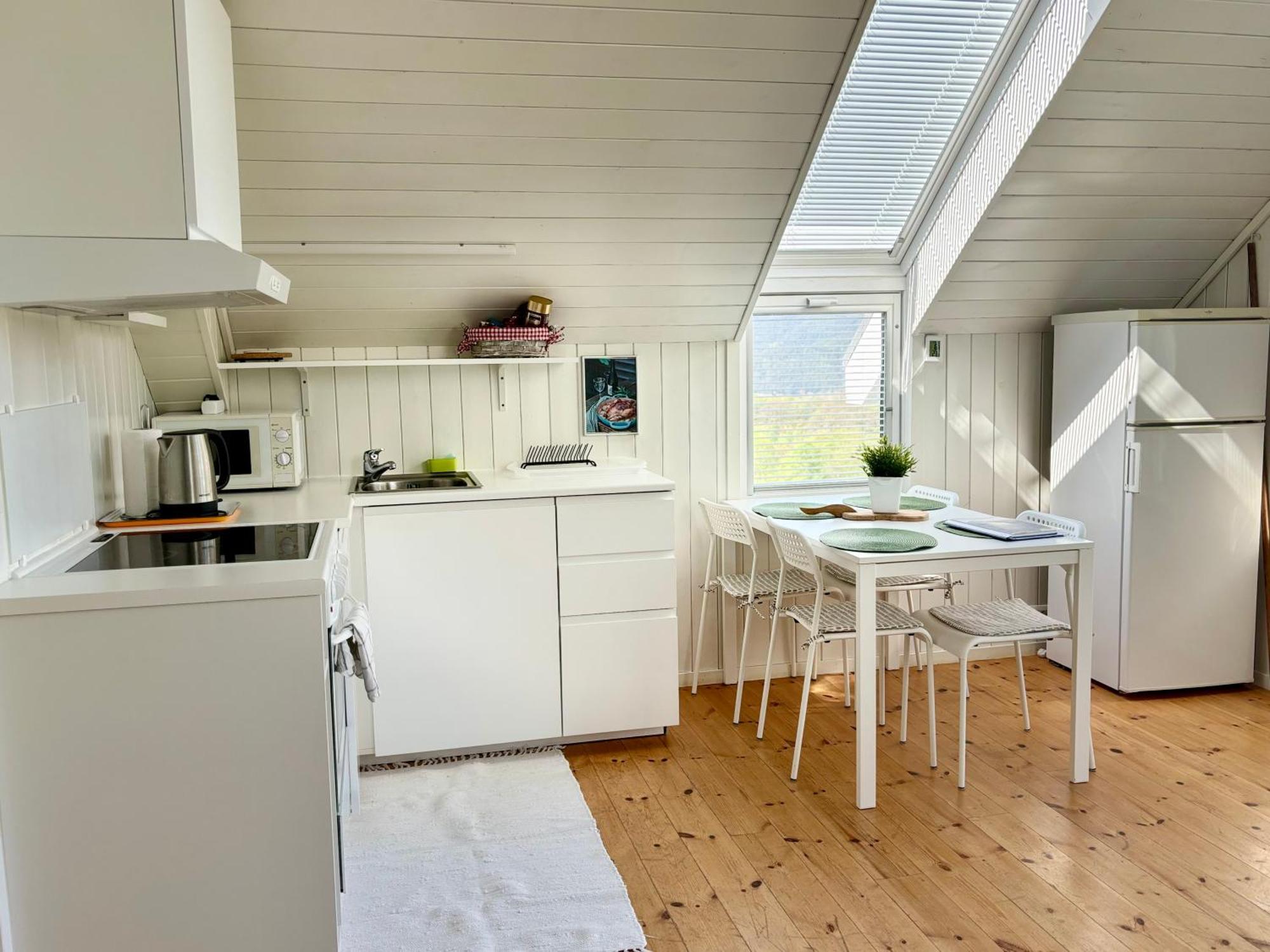 Apartamento Fjord Road Hjelmeland Exterior foto